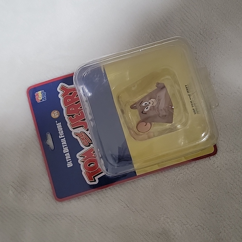 Medicom Toy Japan Official Tom and Jerry Triangular Prism Ultra Detail Figure